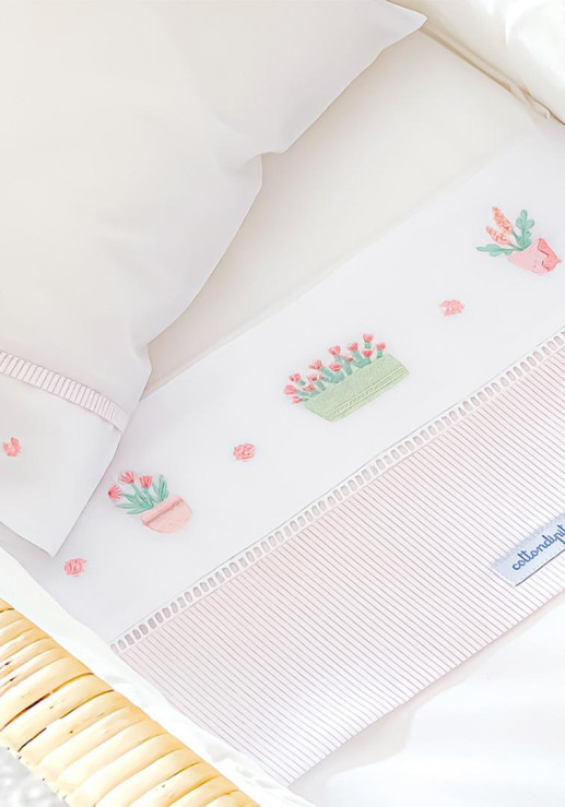 Juego De Sábanas Bordado Capri 'patio' Rosa - Cuna Funcional