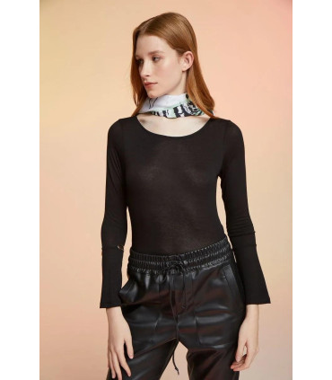 Remera Ámbar Negro
