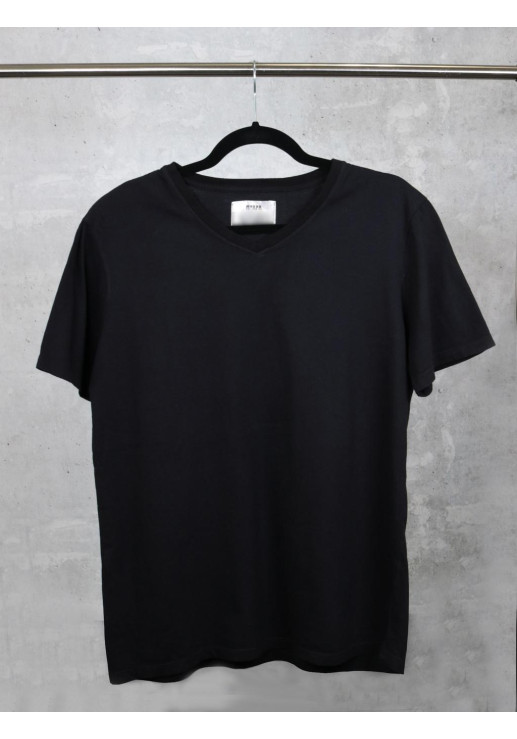 Remera Hombre Negra Escote En V