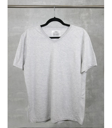 Remera Hombre Gris Escote En V