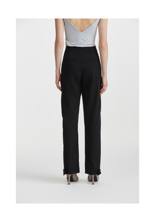 Pantalon Taku Negro 38
