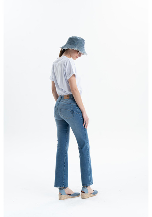 Jean Upfit