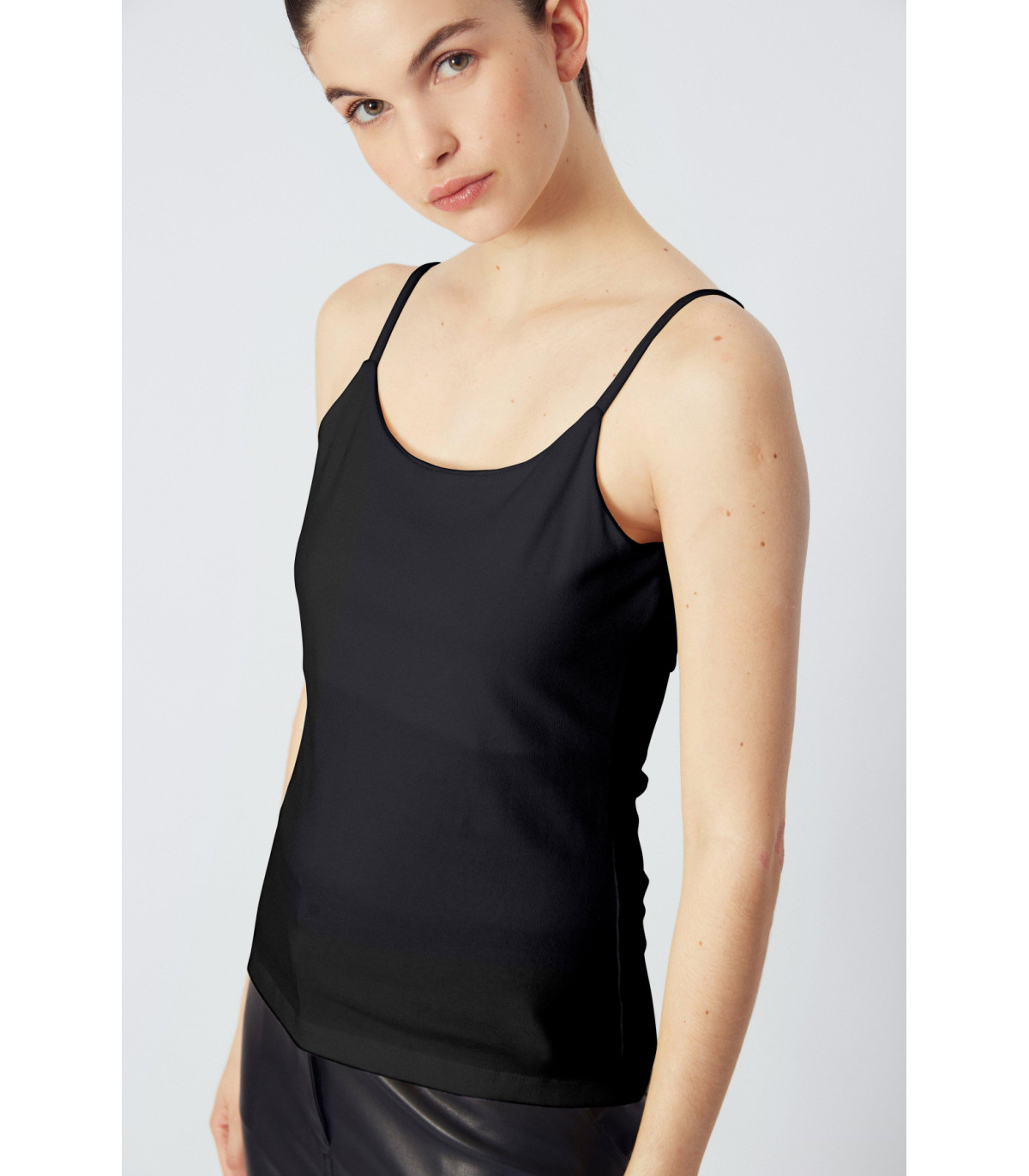 Musculosa Basic Cala Negro