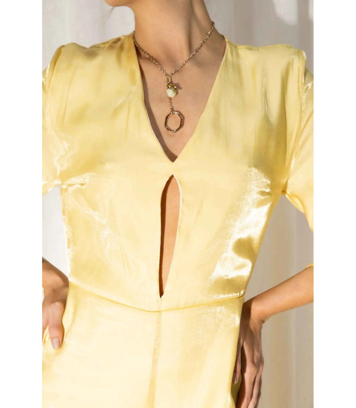 Mono Lyra Amarillo