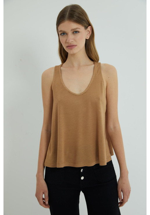 Musculosa Chagall Camel