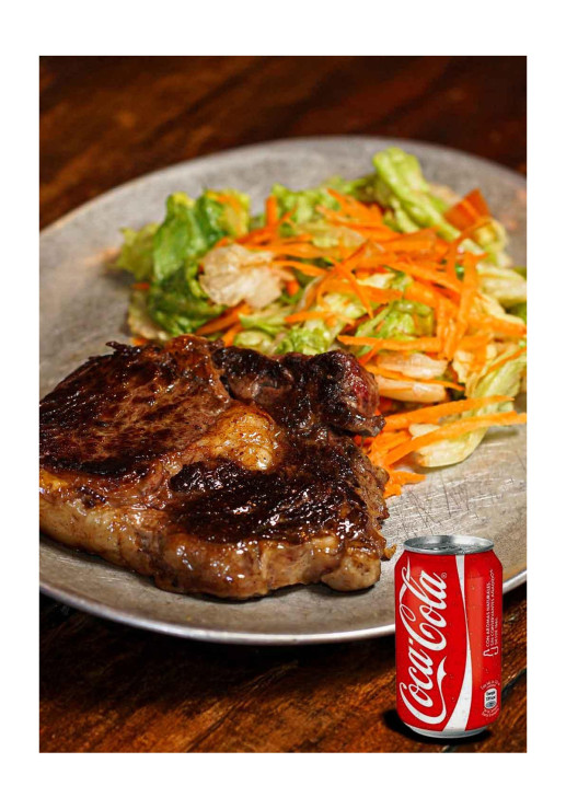Bife De Chorizo Con Ensalada